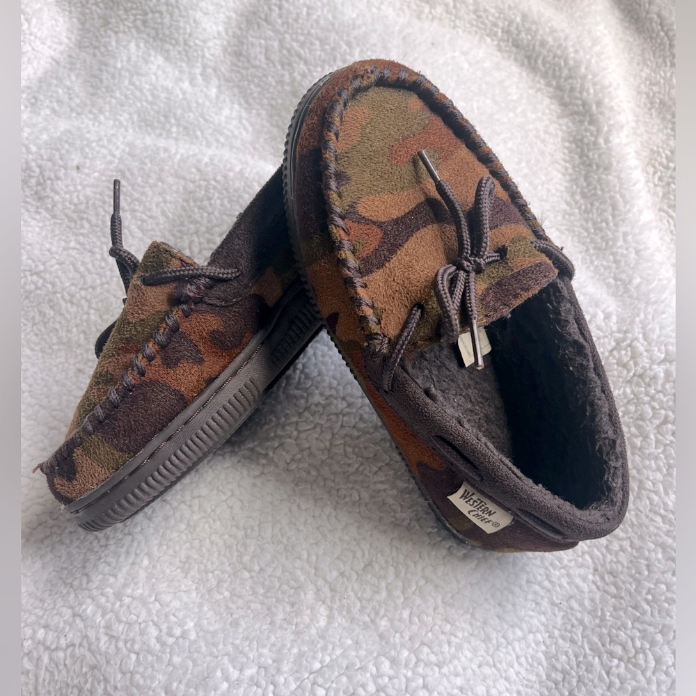 Camouflage Moccasin Slippers Camo Boys Size 1 Western Chief Brand Non-Slip Sole